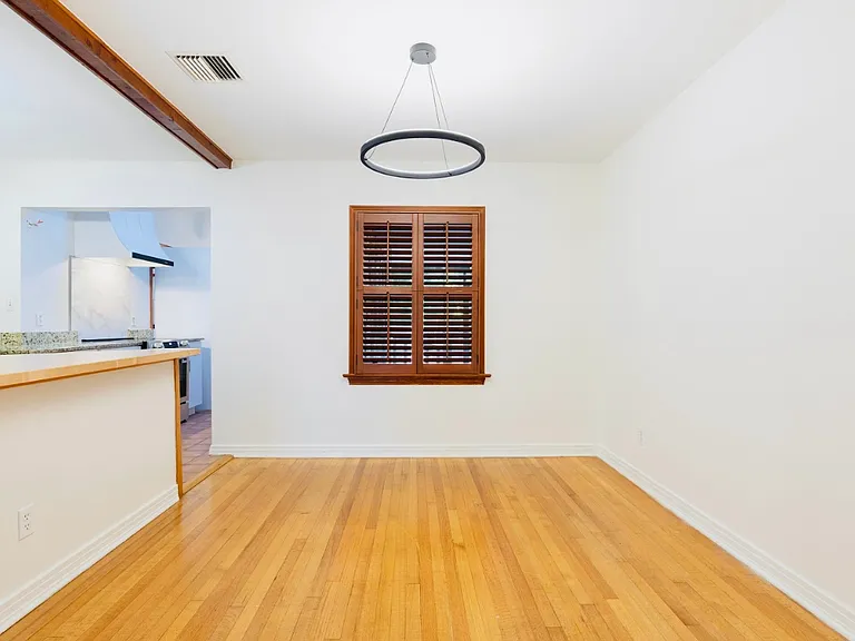 2131 Winter Park Rd — Photo 5