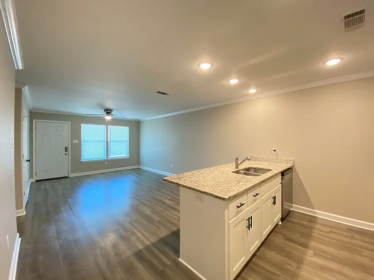 8821 Winston Dr — Photo 8