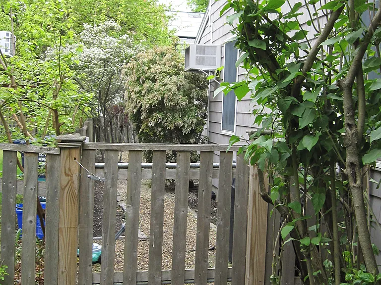 14 Cornelius Way — Photo 2