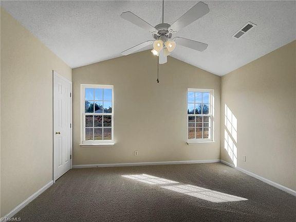 5th image of 6014 White Chapel Way
