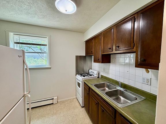 3rd image of 1106 N McLean St #1