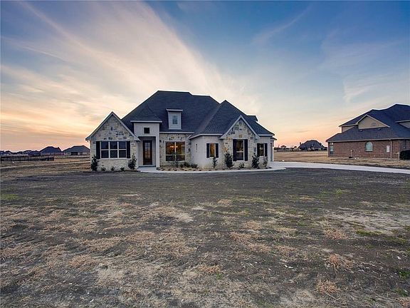 5th image of 2205 Hodges Lake Dr