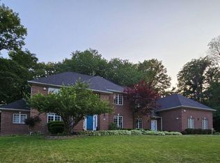 34 Wildwood Dr, Rock Island, IL 61201