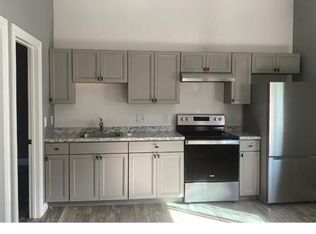 731 W 6th St #B, Gilroy, CA