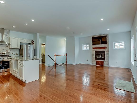 3rd image of 13351 Kenwood Street