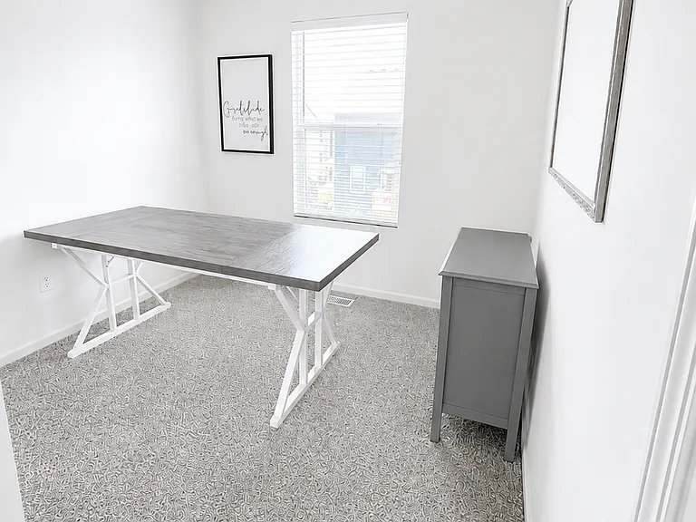 1475 Yosemite Way — Photo 14