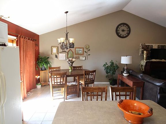 4th image of 2803 Chaplin Dr
