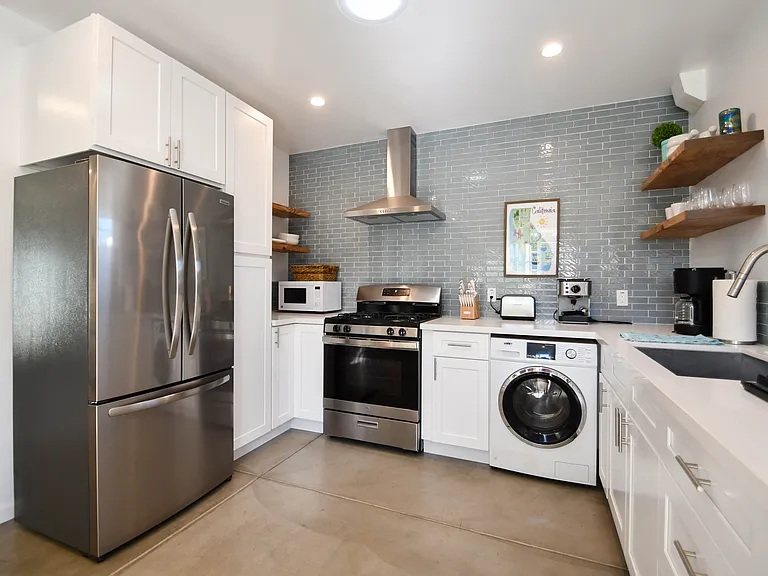 6235 W 83rd Pl — Photo 4