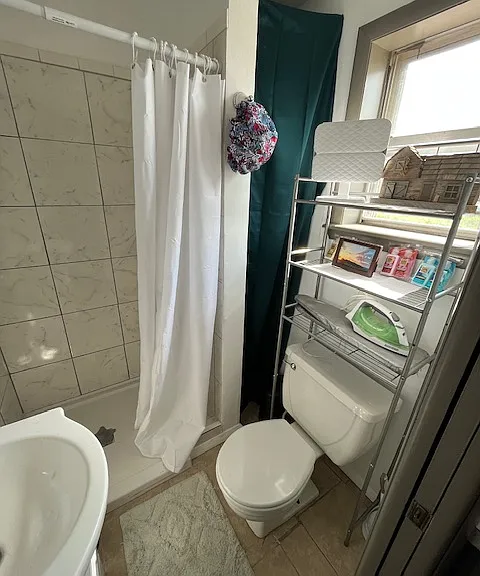717 E 92nd St #1 — Photo 12