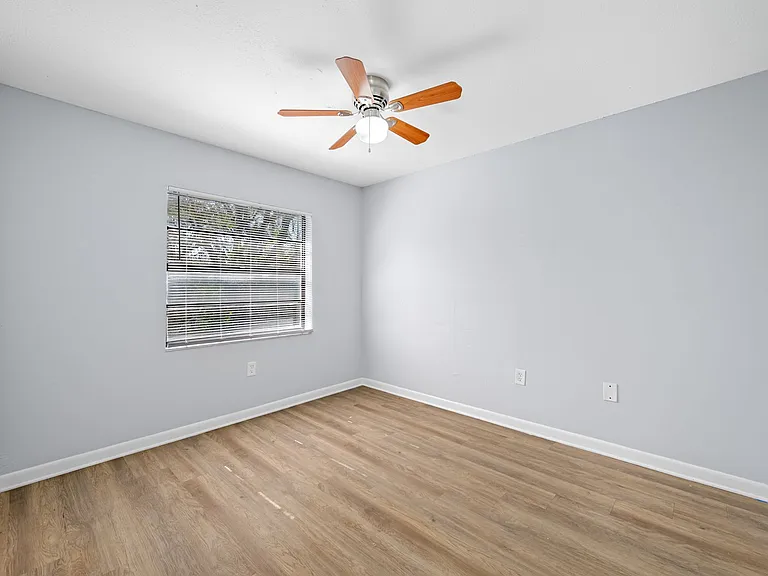 1308 W Waters Ave — Photo 18