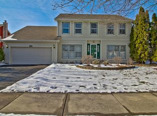 961 Elm Ct, Naperville, IL 60540