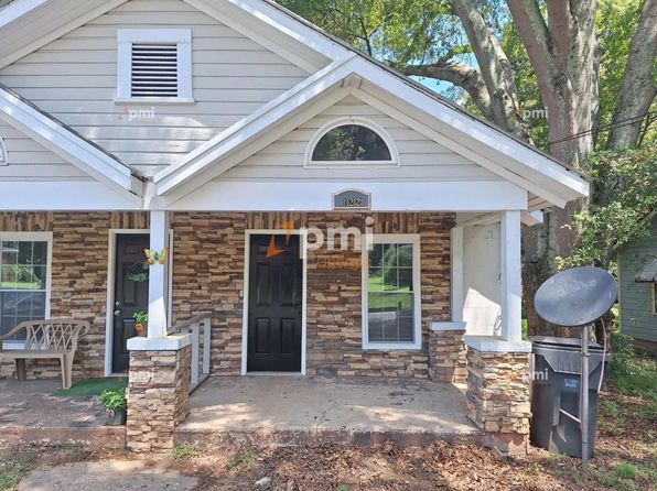 122 Irwin St