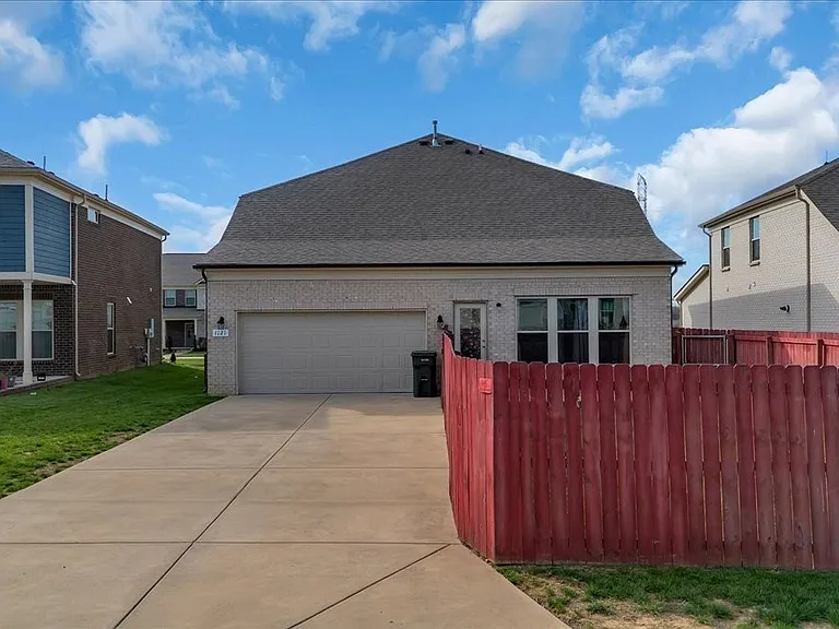 1121 Carlisle Pl — Photo 58