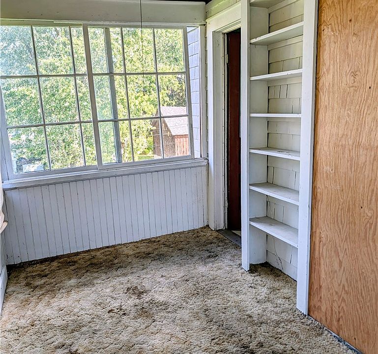 28th image of 308 Mount Zoar St