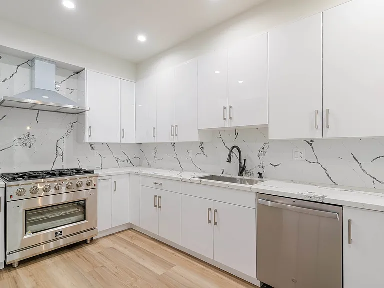 7416 Valaho Ln — Photo 10