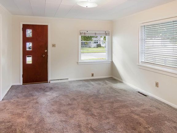 5th image of 206 W Thirteenth St