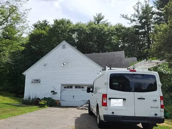 8 Spofford St, Georgetown, MA 01833