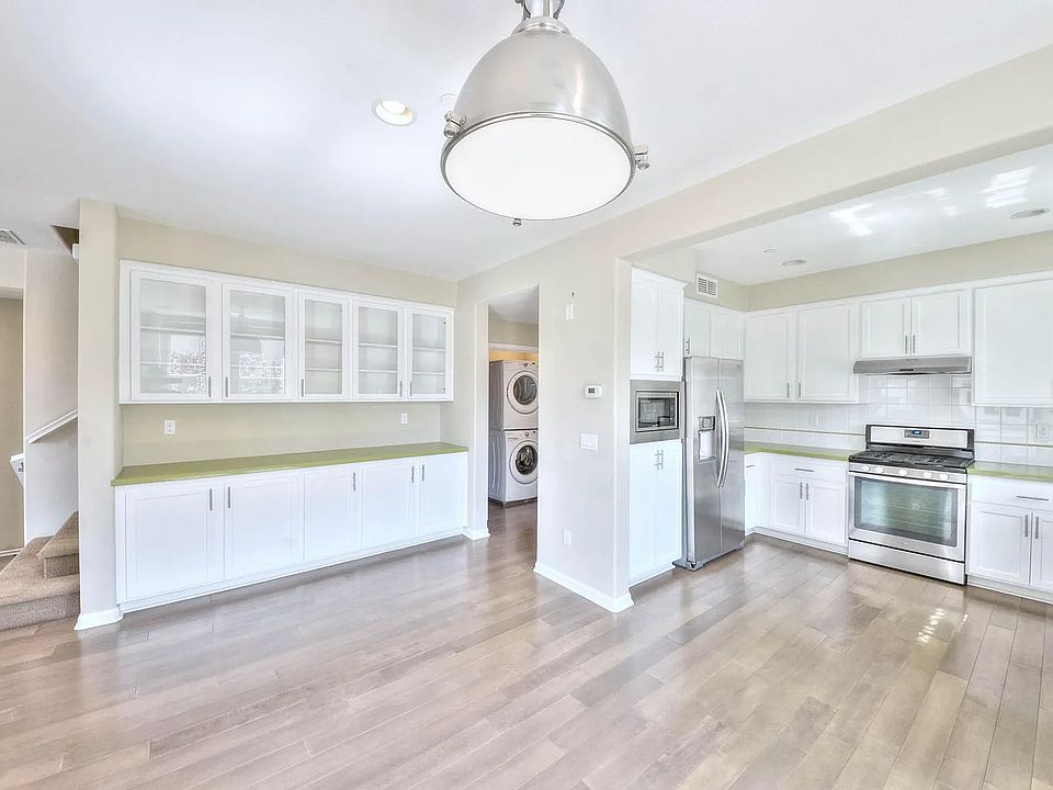 1st image of 630 Elderberry Dr