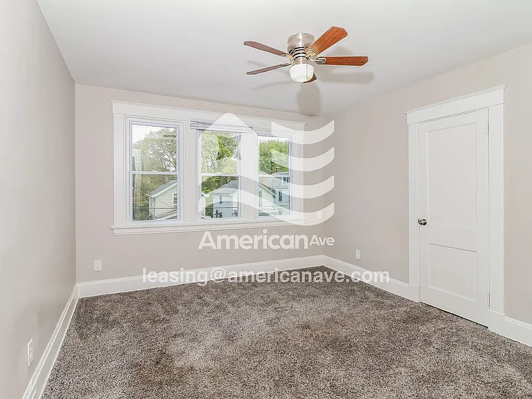 623687_011_wm_-_main_bedroom_13241302.jpg