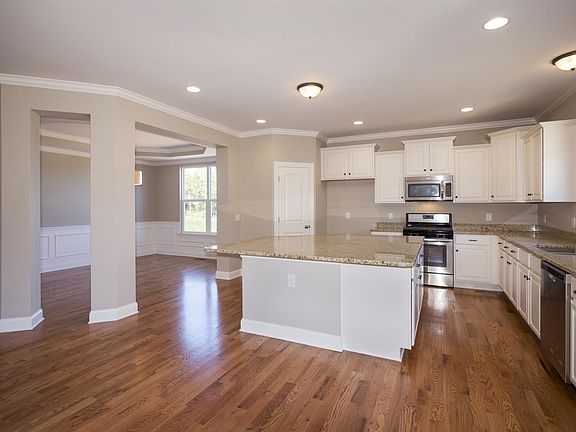 4th image of 98 Alayna Dr