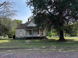 343 W Randolph St, Howard, KS 67349