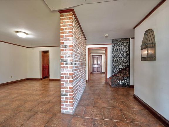 2nd image of 1253 Orion Ave