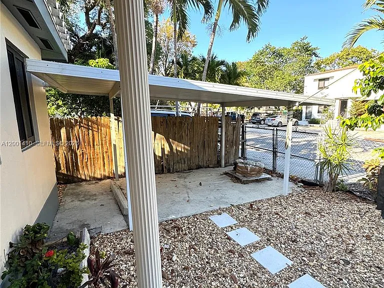 5530 NW Miami Ct — Photo 37