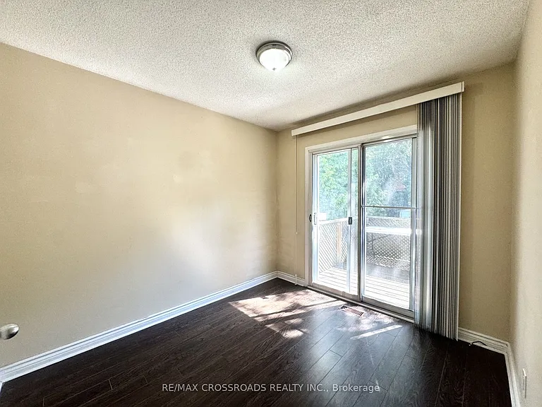 21 Davis Rd #MAIN — Photo 6