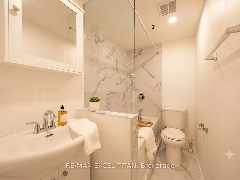 2255 Weston Rd #B101 — Photo 10