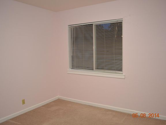 5th image of 610 Gleneagle Ave