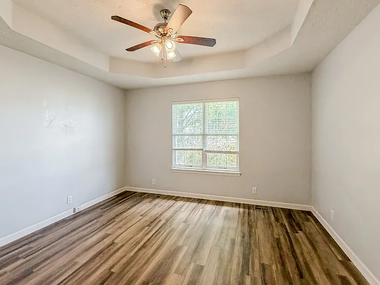 608 Winthrop Ave — Photo 8