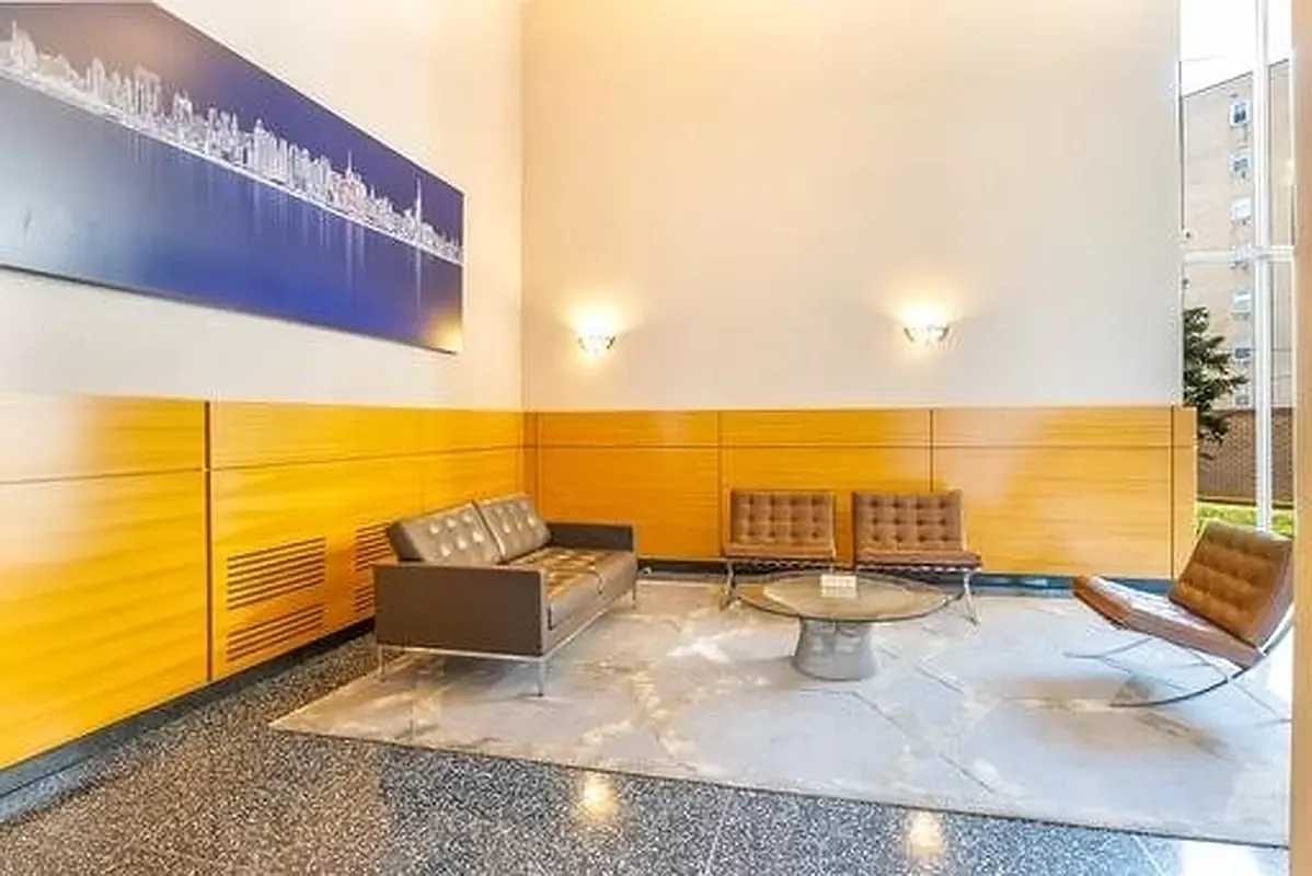 2 bed, 1211 sqft, $2,995 — Photo 3