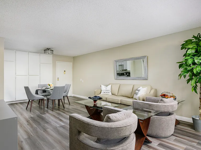 AltaCima Apartment Homes — Photo 29