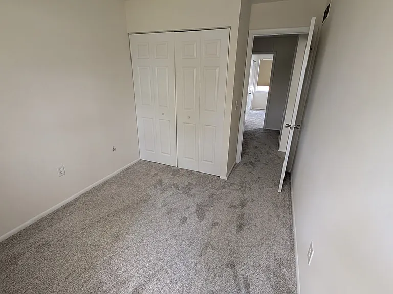 2517 Devonshire Ct — Photo 7