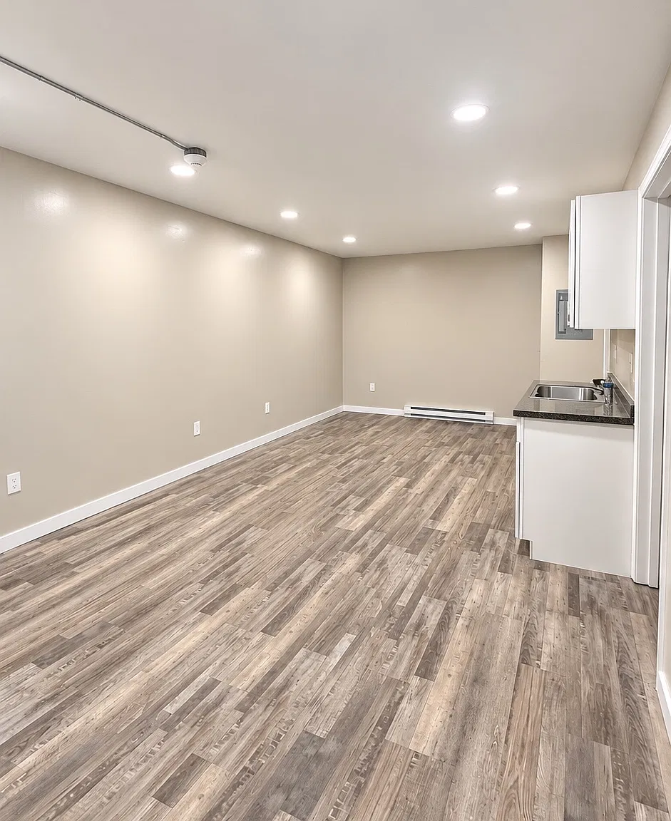 182 Chicopee St — Photo 1