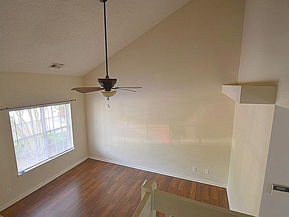 3rd image of 3224 Summercroft Ln #3224
