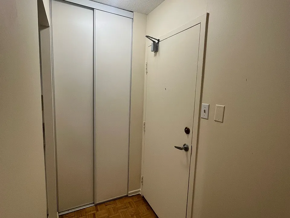 70 McEwen Ave #101