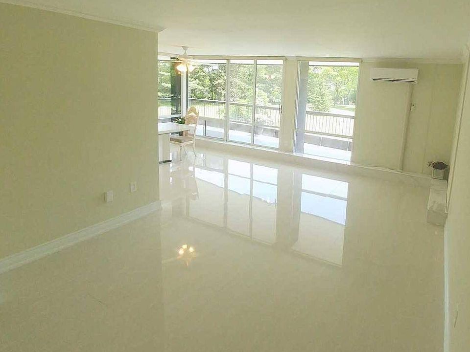 2nd image of 115 Antibes Dr Unit 202