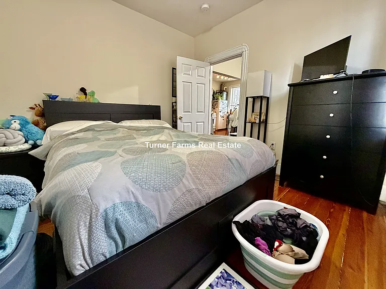 1056 Cambridge St #4F — Photo 6