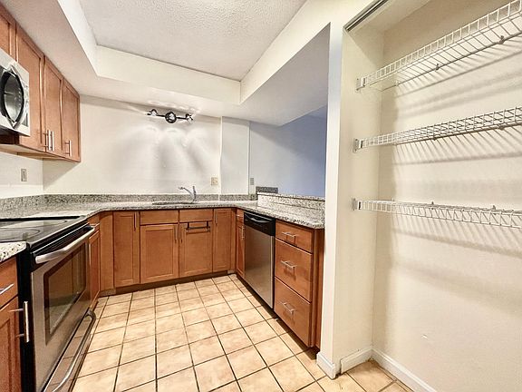 4th image of 343 Franklin St #304