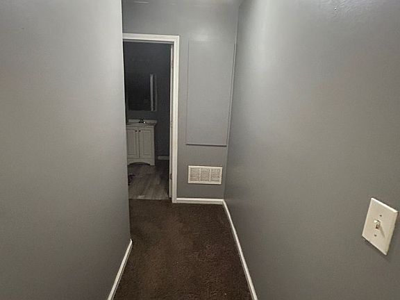 4th image of 3503 Falling Springs Rd APT 3