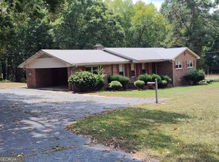 1192 Country Club Rd, Elberton, GA 30635