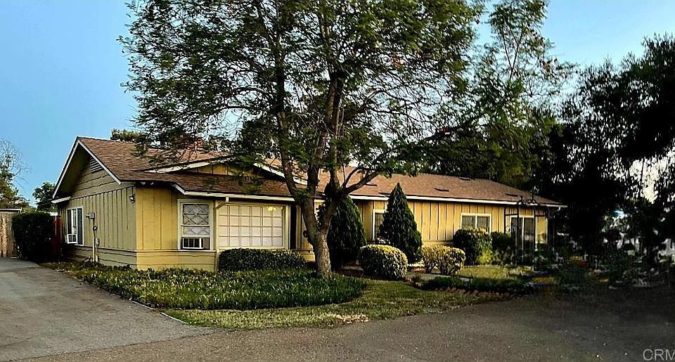 1st image of 2045 Oak Hill Dr