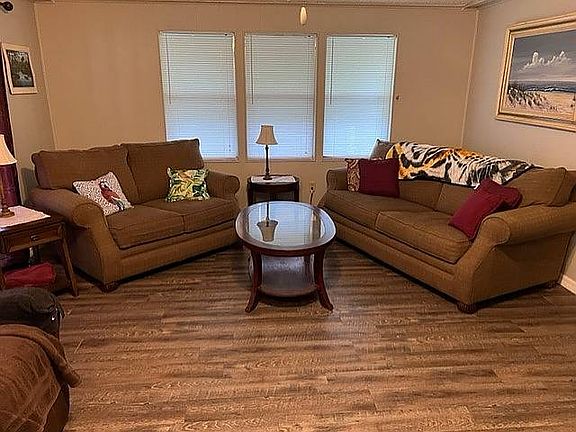 4th image of 1053 Larkfield Dr
