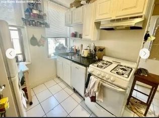 13 Charter St #4, Boston, MA 02113