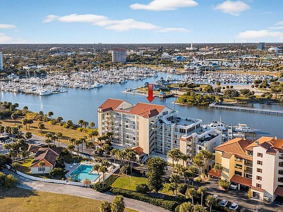 3rd image of 522 Marina Point Dr