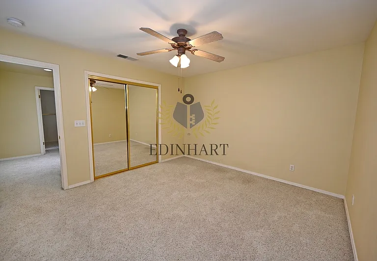 3750 W Vincent Ln — Photo 27