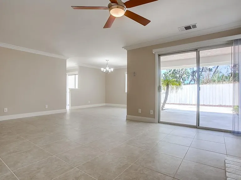 2634 Luciernaga St — Photo 15