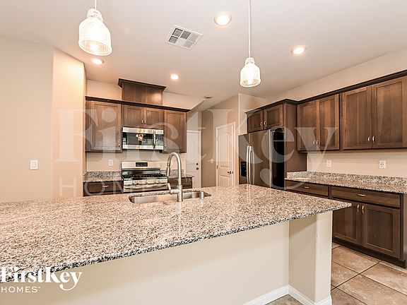 5th image of 9228 S Park St