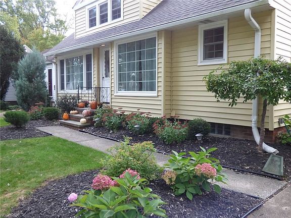 2nd image of 4606 W 226th St